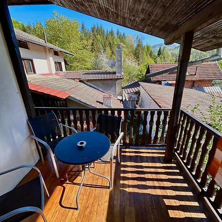 Luylyana Guesthouse Ribarica Exterior foto